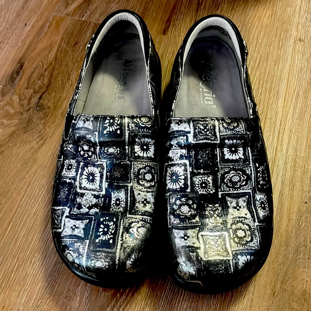 Algeria Shoes